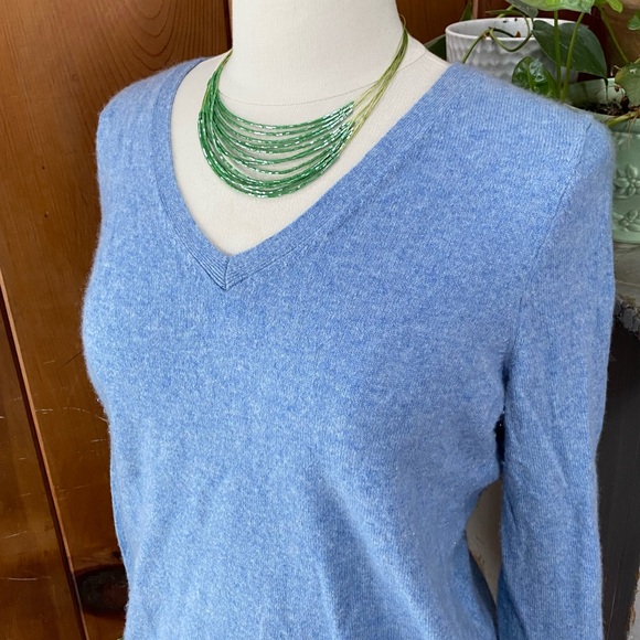 Talbots Cashmere V-neck Sweater - Picture 3 of 5